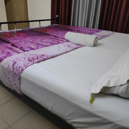 Hotel Silver Space Ernakulam Exterior photo