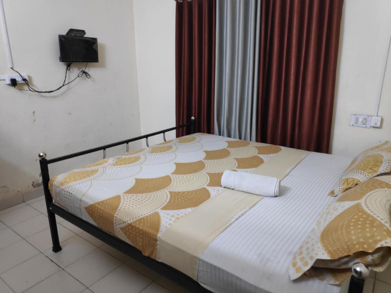 Hotel Silver Space Ernakulam Exterior photo