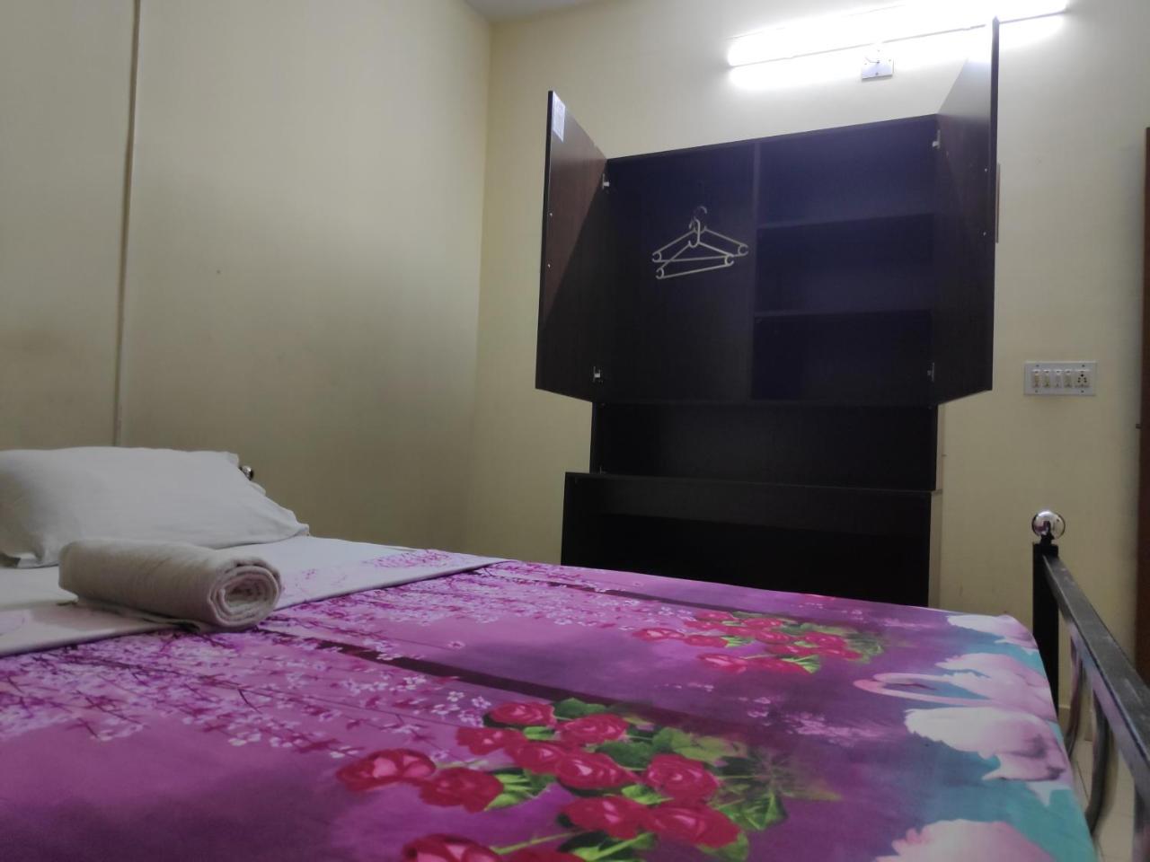 Hotel Silver Space Ernakulam Exterior photo